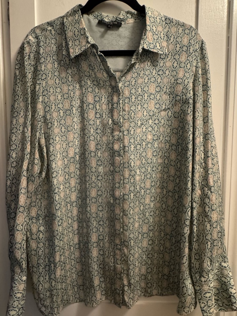 Women’s Lafayette 148 silk blend blouse